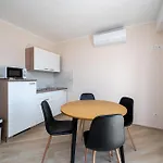 House With A Parking Space Pakostane, Biograd - 23466 度假居 *
