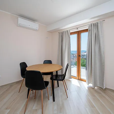 بيت للعطل House With A Parking Space Pakostane, Biograd - 23466