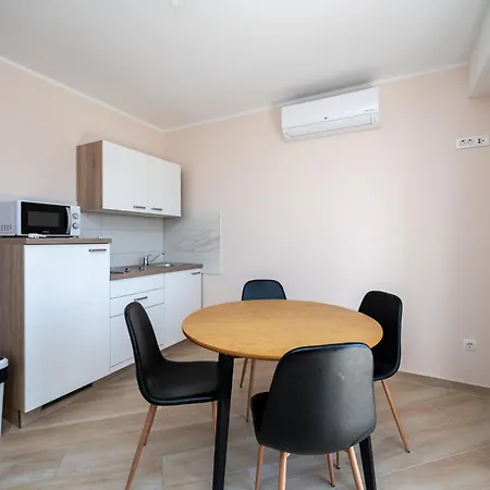 House With A Parking Space Pakostane, Biograd - 23466 בית נופש *