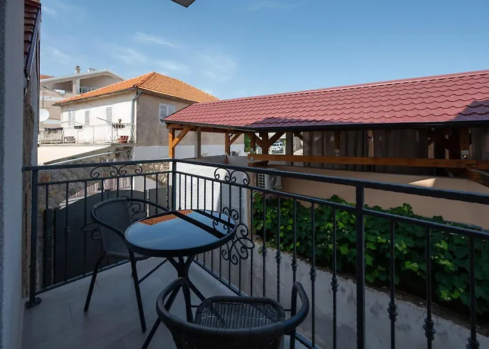 House With A Parking Space Pakostane, Biograd - 23466 بيت للعطل *